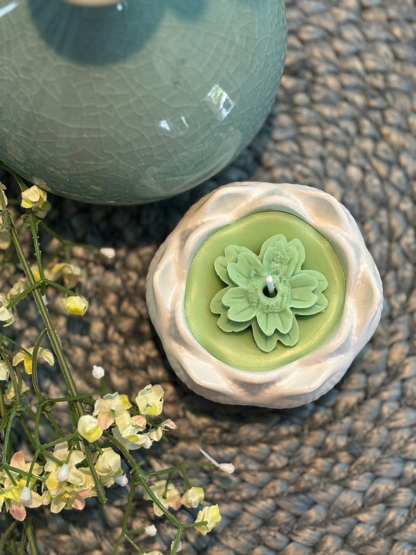 Lotus Concrete Scented Jar Candle - Cool Blue Fragrance - Type 1