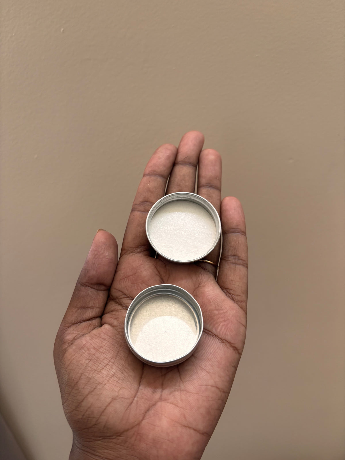 Lipbalm container (1.5 inch diameter) - 9 nos