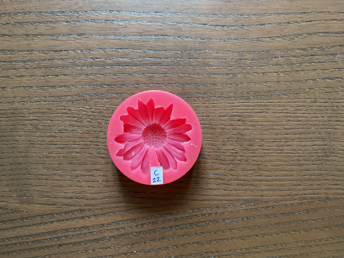 Mould - Daisy - C22